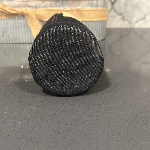 Absolut Country of Sweden Vodka Cover - Picture 3 of 3